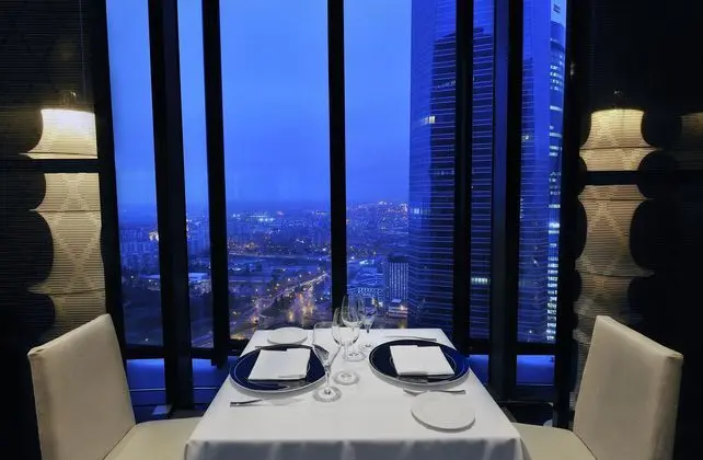 Eurostars Madrid Tower - Yeme / İçme