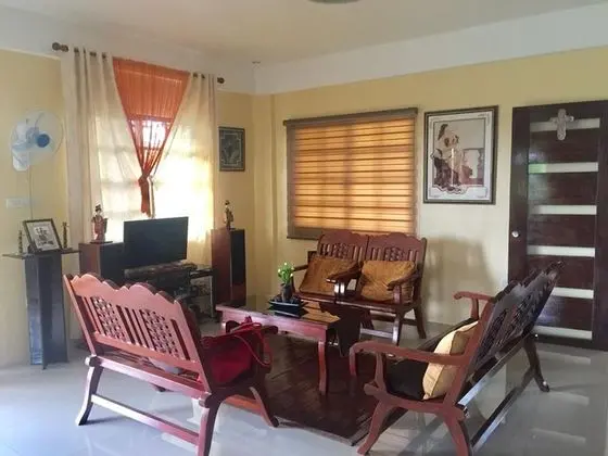 Evangeline Garden and Lodge - Lobi