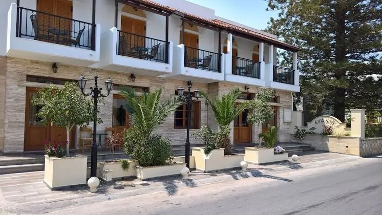Evanik Hotel