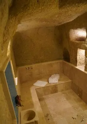 Evanthia Cave Suites - Genel