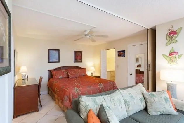 Eva's Bonita Beach & Tennis Condo - Oda