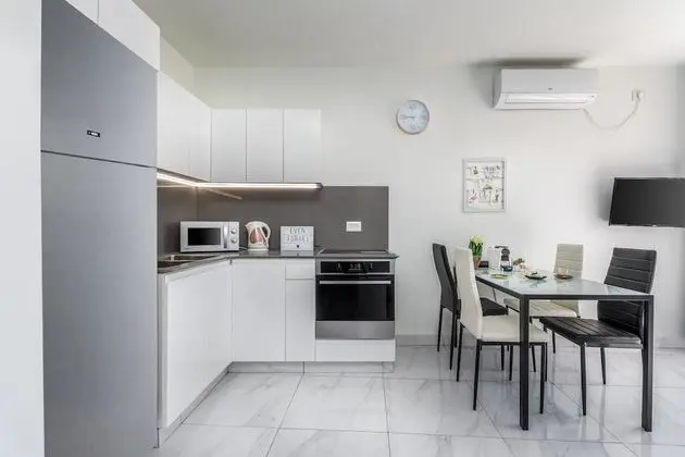 Even Israel Apartments - Mutfak