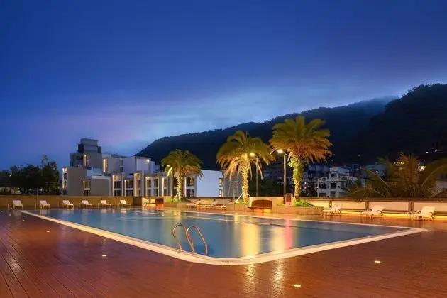 Evergreen Resort Hotel - Jiaosi - Havuz