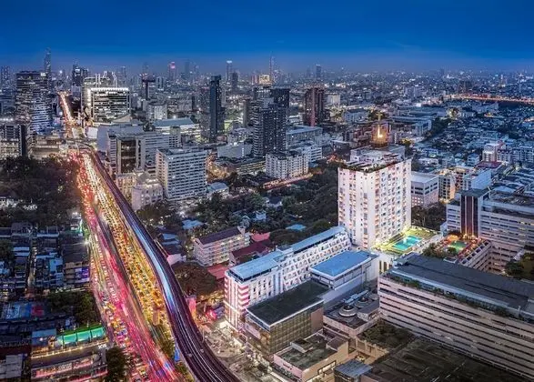 Evergreen Place Siam by UHG