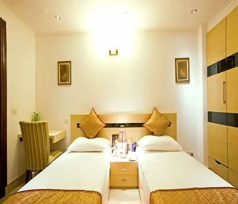 Evergreen Suites Defence Colony - Oda