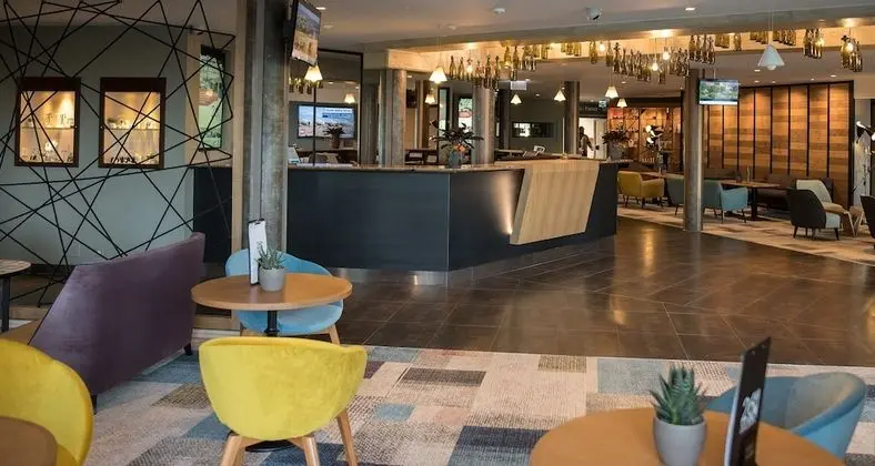 Everness Hotel & Resort