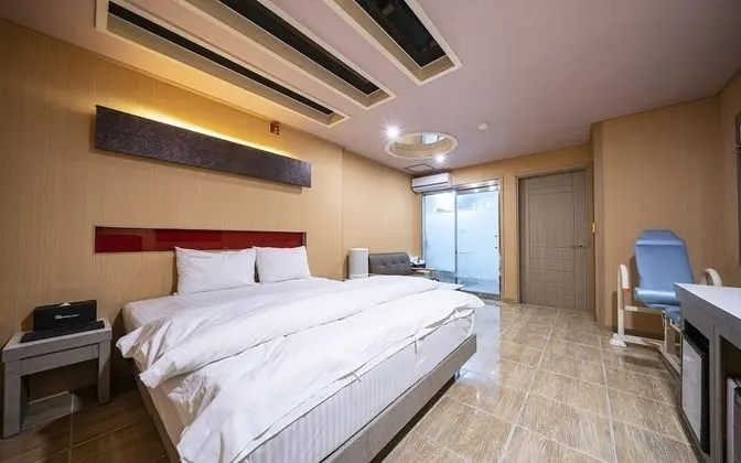 Evian Drive-in in Daejam-dong Pohang