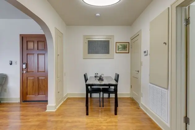 Evie's apartment - Yerinde Yemek