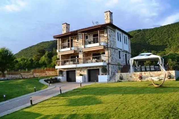 Evmorfes Villas