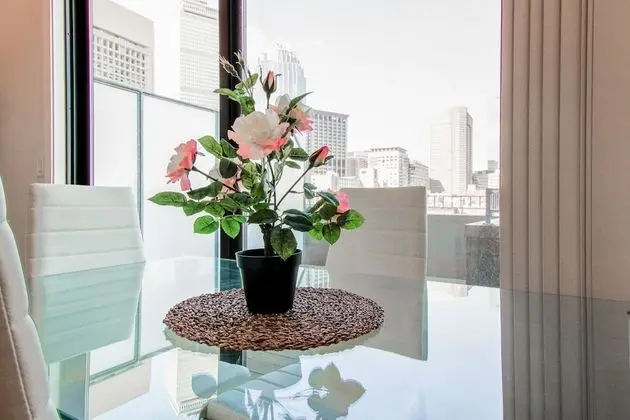 Evonify - Back Bay Suites - Oda Düzeni