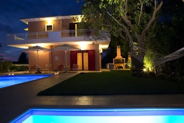 Exanthia Villas