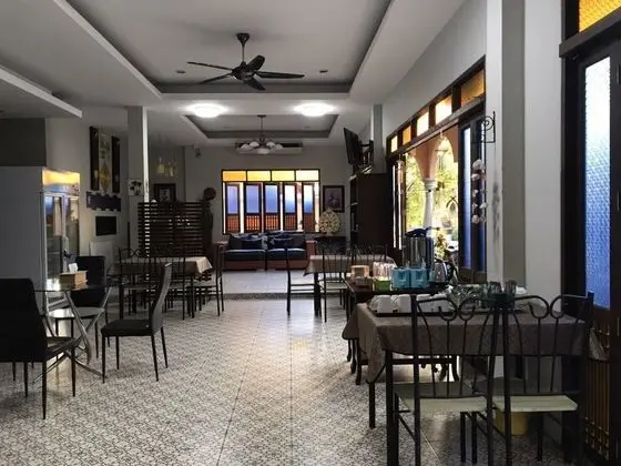 Excellence Villas & Hostel - Lobi