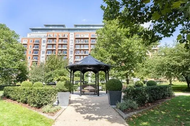 Excellent 2-bed Apartment in Colindale, London - Dış Mekan