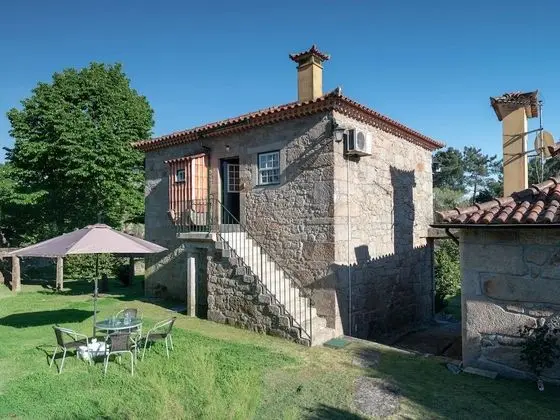 Excellent Cottage in Santa Comba With Communal Swimming Pool - Dış Mekan
