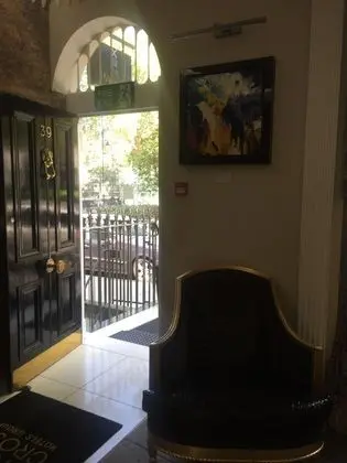 The Excelsior Hotel - Lobi