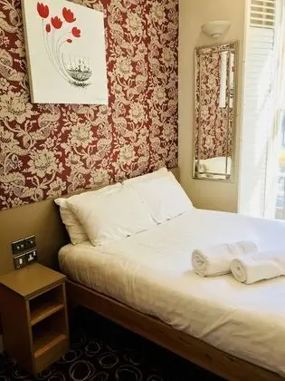The Excelsior Hotel - Oda
