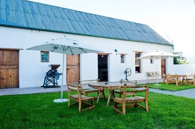 Excelsior Manor Guesthouse - Dış Mekan