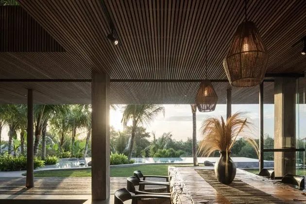 Exceptional Architect's 5BR Villa, an Oasis Gem in Canggu Centre