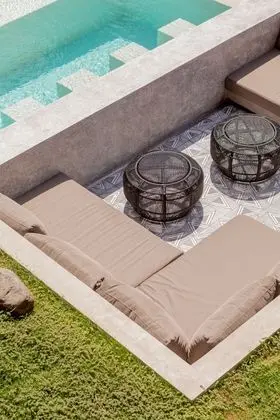 Exceptional Architect's 5BR Villa, an Oasis Gem in Canggu Centre - Havuz