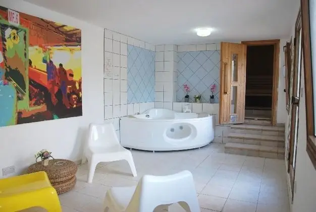 Exceptional Large Villa, Private Heated Pool, Complete Privacy, Prime Location - İç Mekan