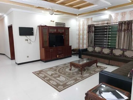 Exclusive 3 Bedroom Ground Floor Portion