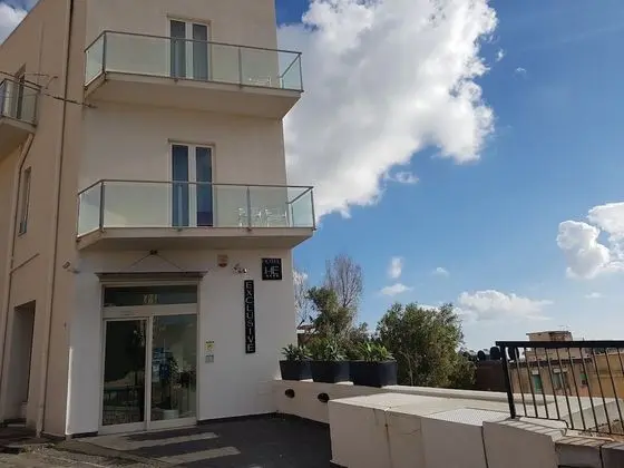 Hotel Exclusive - Dış Mekan
