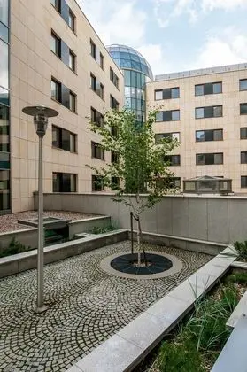 EXCLUSIVE Aparthotel Wrocław - Dış Mekan