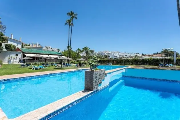 Exclusive Apartment, 200m2, Near Puerto Banus, Señorío de Marbella - Havuz