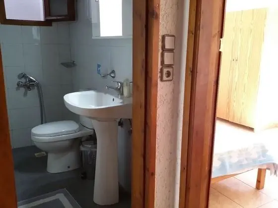 Exclusive Cottages are in S West Crete in a Quiet Olive Grove Near the sea - Banyo Tipleri
