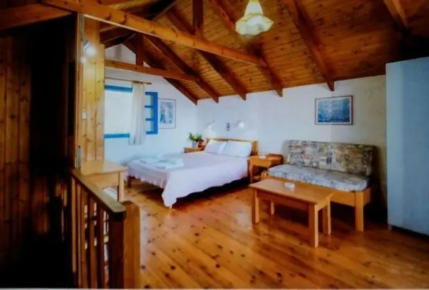 Exclusive Cottages are in S West Crete in a Quiet Olive Grove Near the sea - Oda
