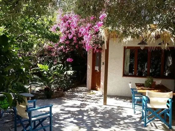 Exclusive Cottages are in S West Crete in a Quiet Olive Grove Near the sea - Oda Düzeni