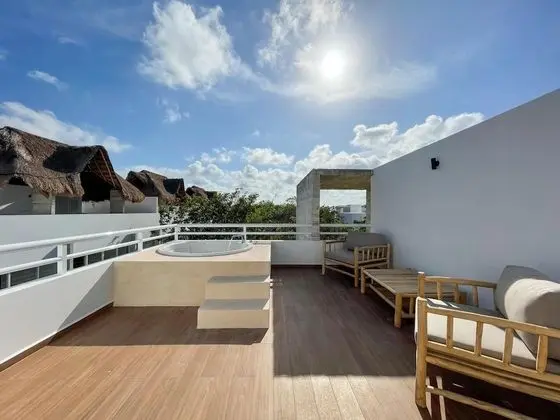 Exclusive Modern Penthouse w Exquisite Rooftop Terrace Yoga Deck Botanical Gardens