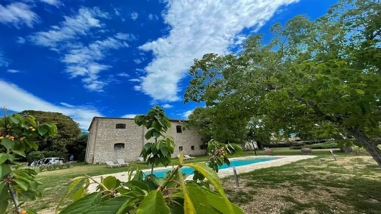 Exclusive Pool Villa - Close to Spoleto Shops and Restaurants