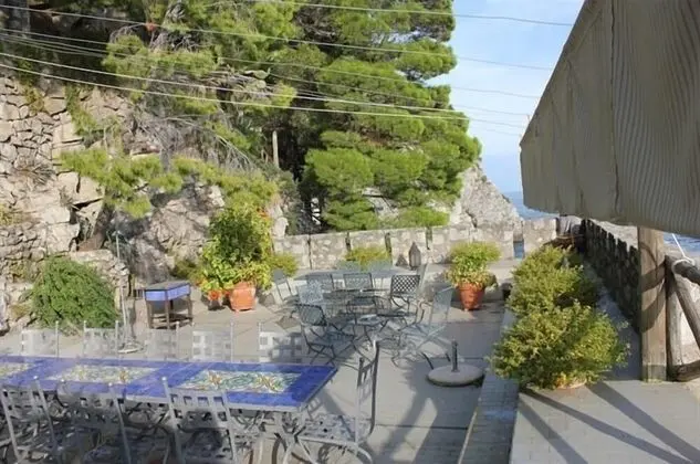 Exclusive Villa with Private Swimming Pool and Dock - Yerinde Yemek