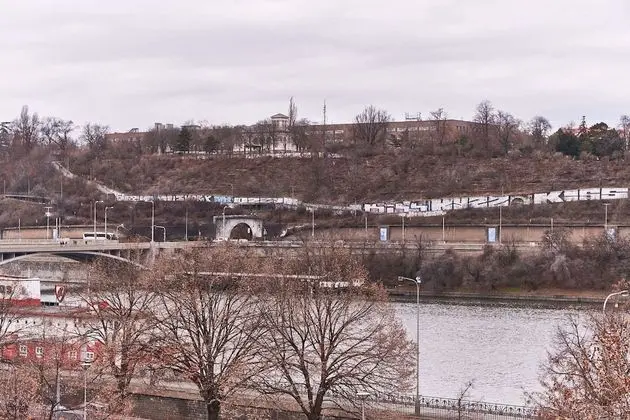 Exclusive Riverside Apartment In Heart Of Prague - Dış Mekan