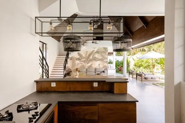Exclusive Villas Complex, 8 BR, Canggu With Staff - Mutfak
