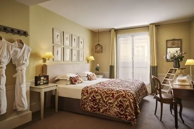 Exclusive Sainte Beuve