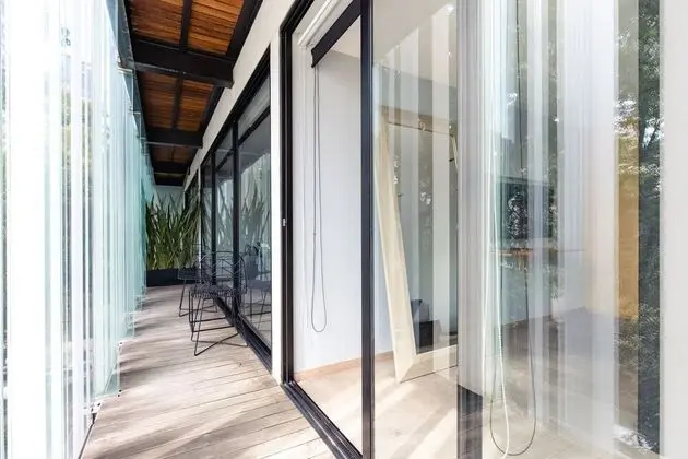 Executive 1BR Oasis With Kitchen & Private Balcony - İç Mekan