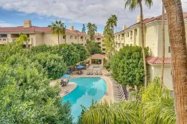 Executive 2 Bdrm Condo in the Heart of Biltmore! - Havuz