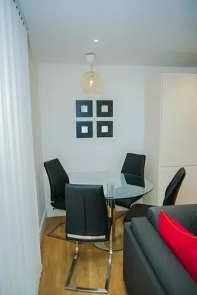 Executive 2 Bed Apartment - Lobi