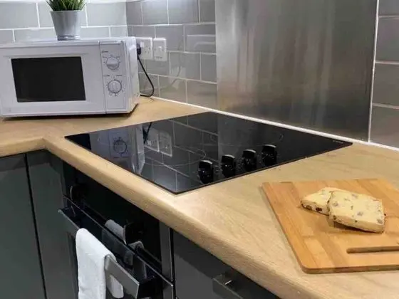 Executive 2-bed Apt -wolverhampton + Free Parking - Mutfak