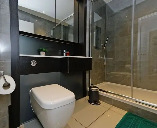 Executive Apartment Near Chiswick and Kew Gardens - Banyo Tipleri