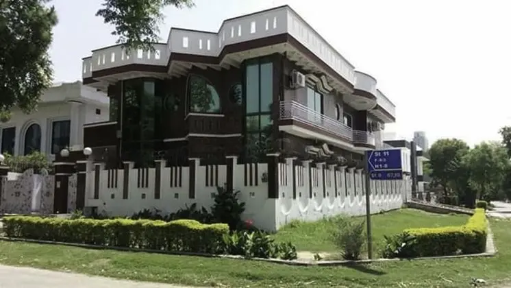 Executive Galaxy Guest House