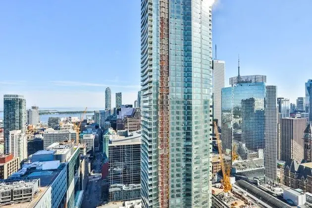 Executive High Rise Suite