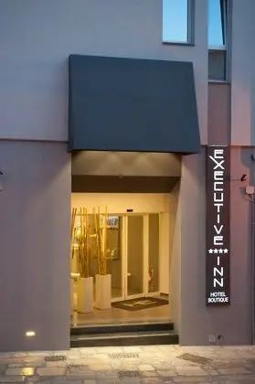 Hotel Executive Inn - Dış Mekan