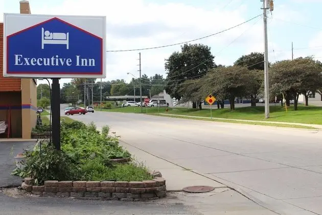 Executive Inn - Owatonna