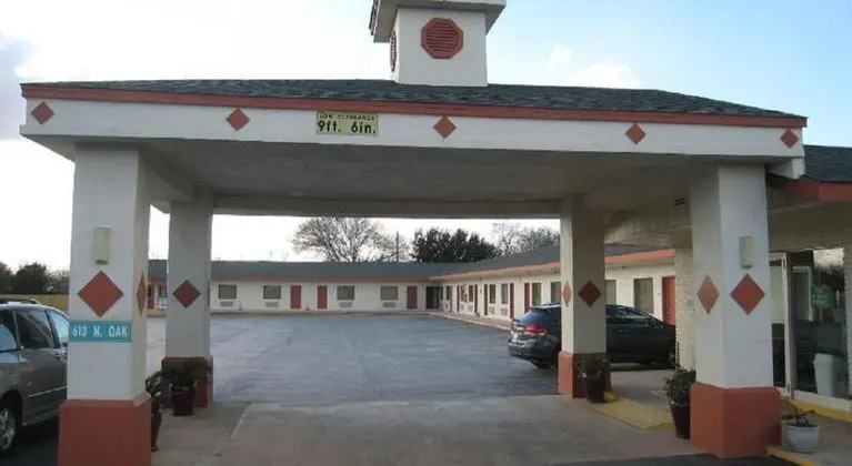 Executive Inn Pearsall
