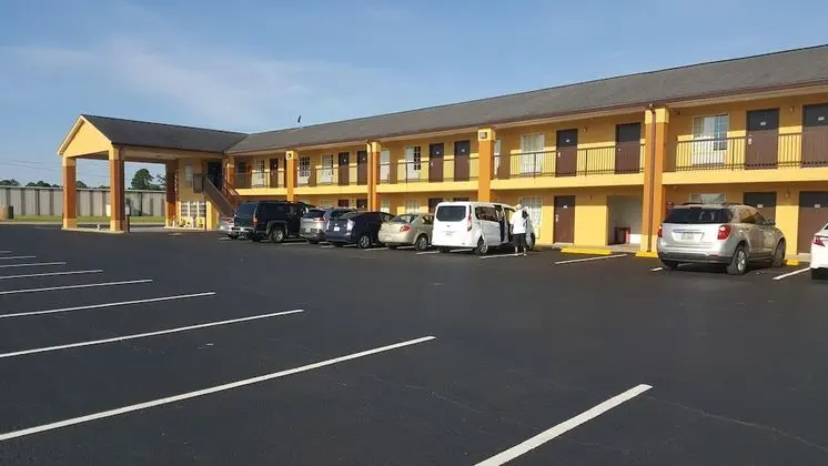 Executive Inn - Dış Mekan
