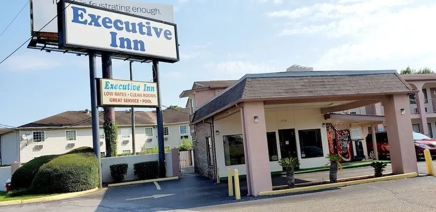 Executive Inn - Dış Mekan