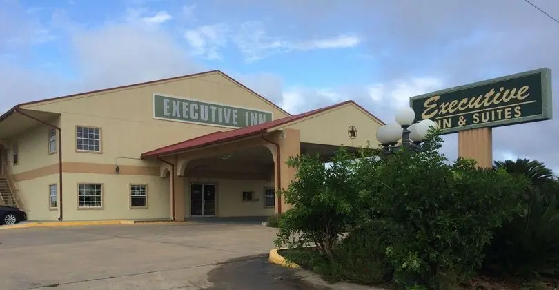 EXECUTIVE INN SCHULENBURG